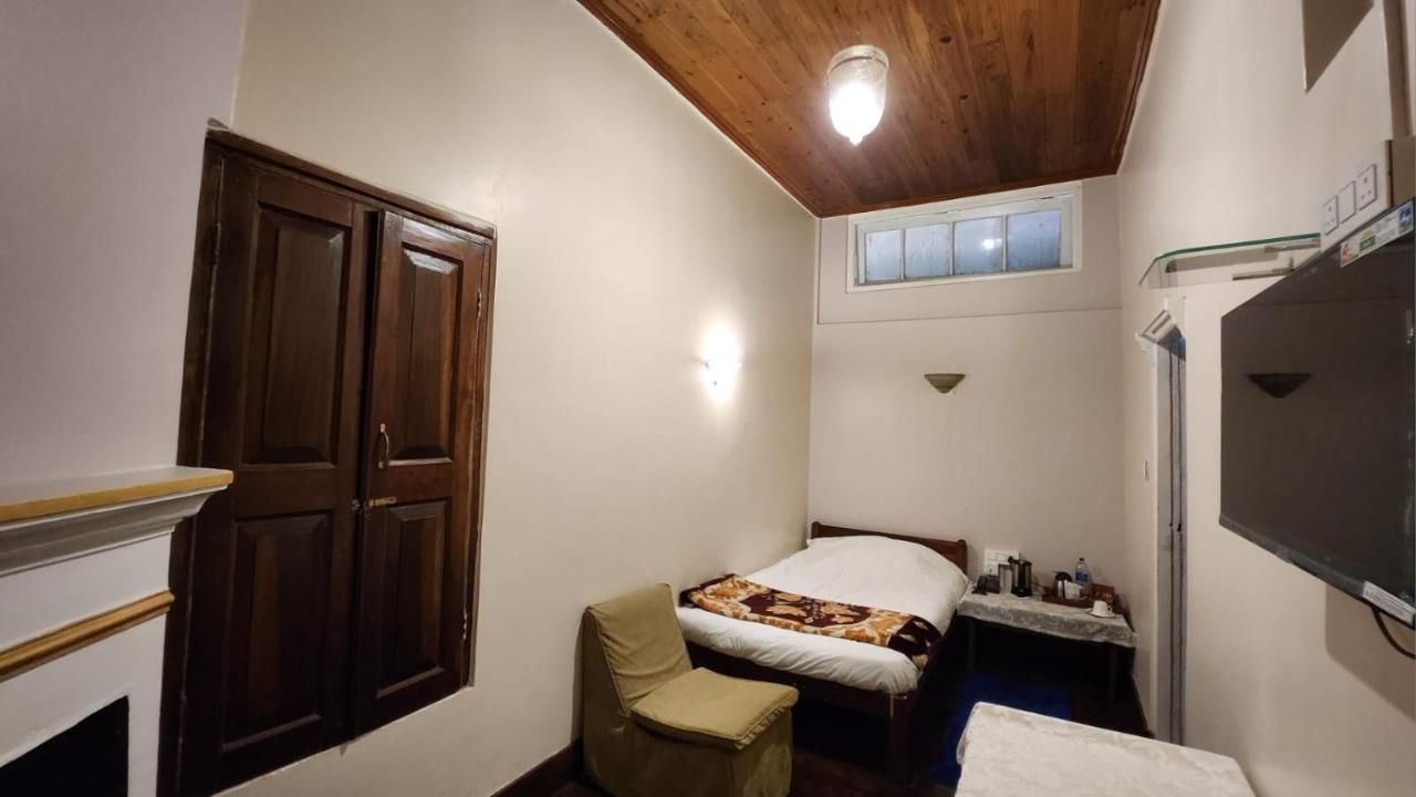 Ivanhoe Hotel Darjeeling  Exterior photo