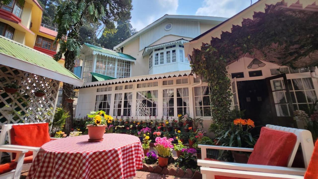 Ivanhoe Hotel Darjeeling  Exterior photo